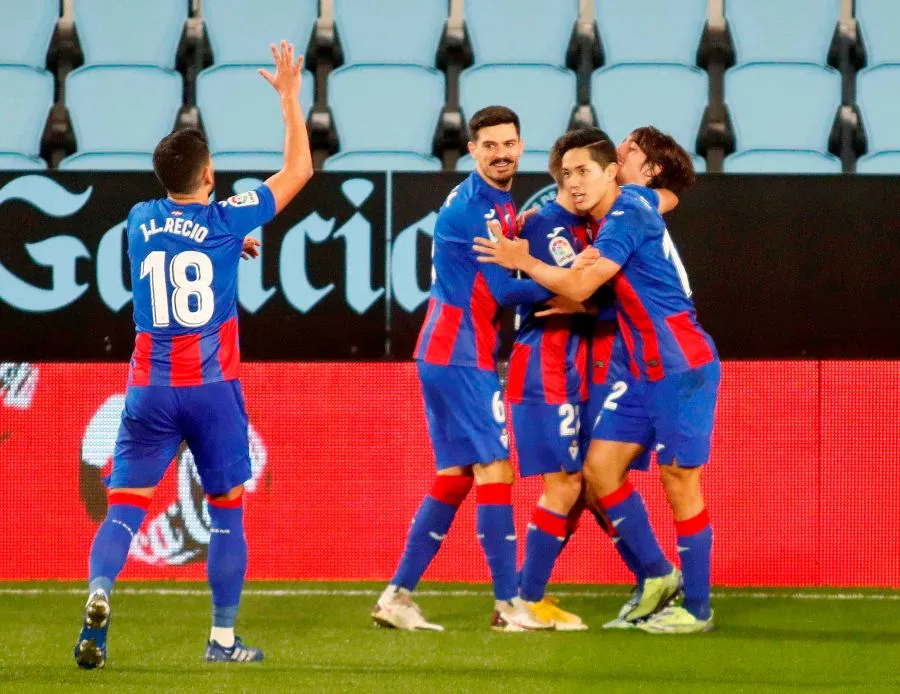 Jugadores del Eibar festejando el gol del empate