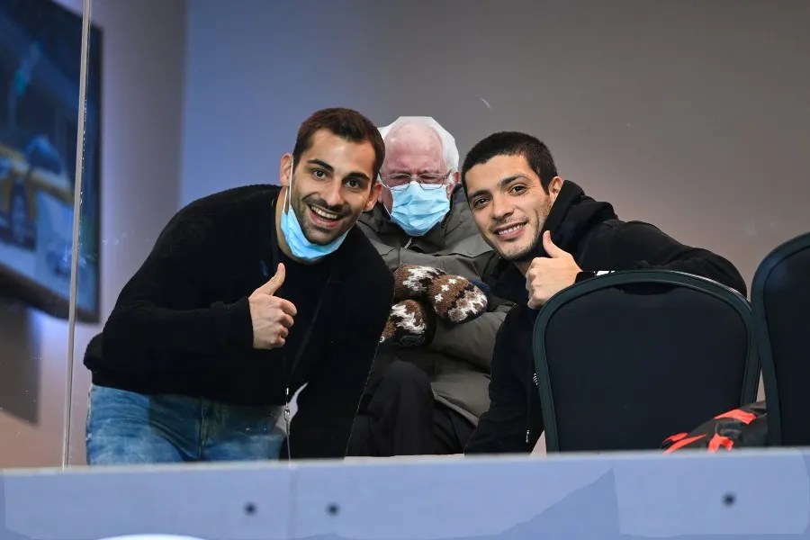 Jiménez junto a Jonny Otto, quien también está lesionado