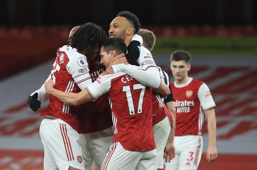 EFE Pierre Emerick Aubameyang en festejo con Arsenal