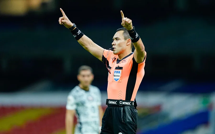 IMAGO7 El árbitro Marco Antonio Ortiz anuló un gol a Juárez FC