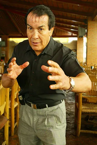 El Perro Aguayo en la entrega de un reconocimiento