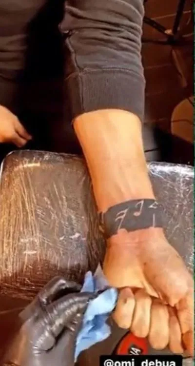 @Alan_Pulido17 El nuevo tatuaje de Pulido