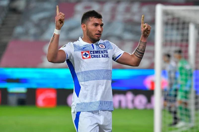 Juan Escobar en partido