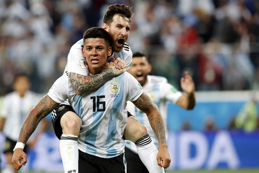 EFE Rojo celebra con Lionel Messi un gol con la selección de Argentina
