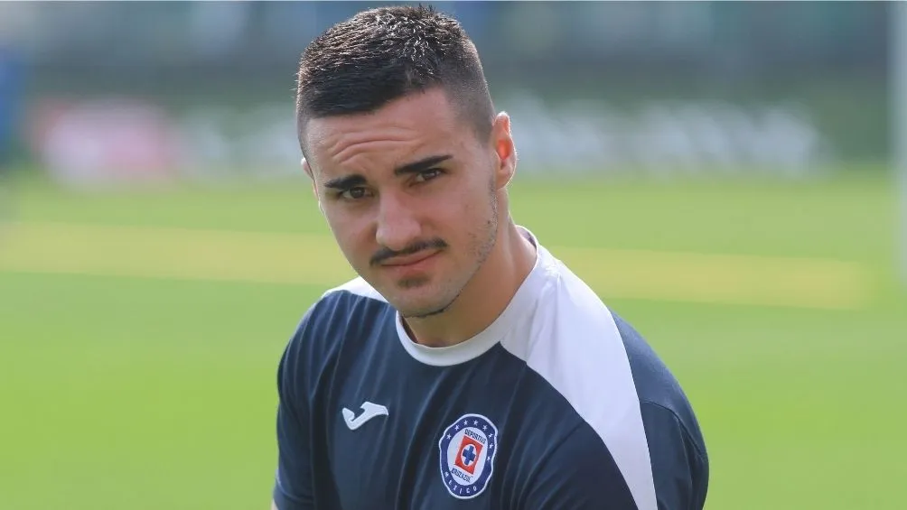 Eustaquio durante su paso por Cruz Azul