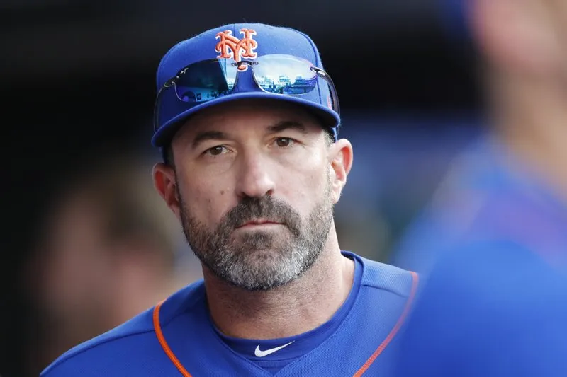 Mickey Callaway, en acción con los Mets