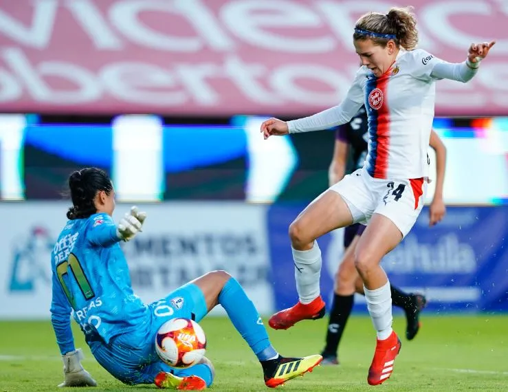 Acciones entre Chivas y Pachuca Femenil