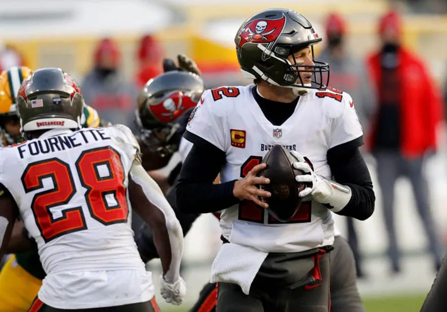 Brady durante juego ante Green Bay Packers
