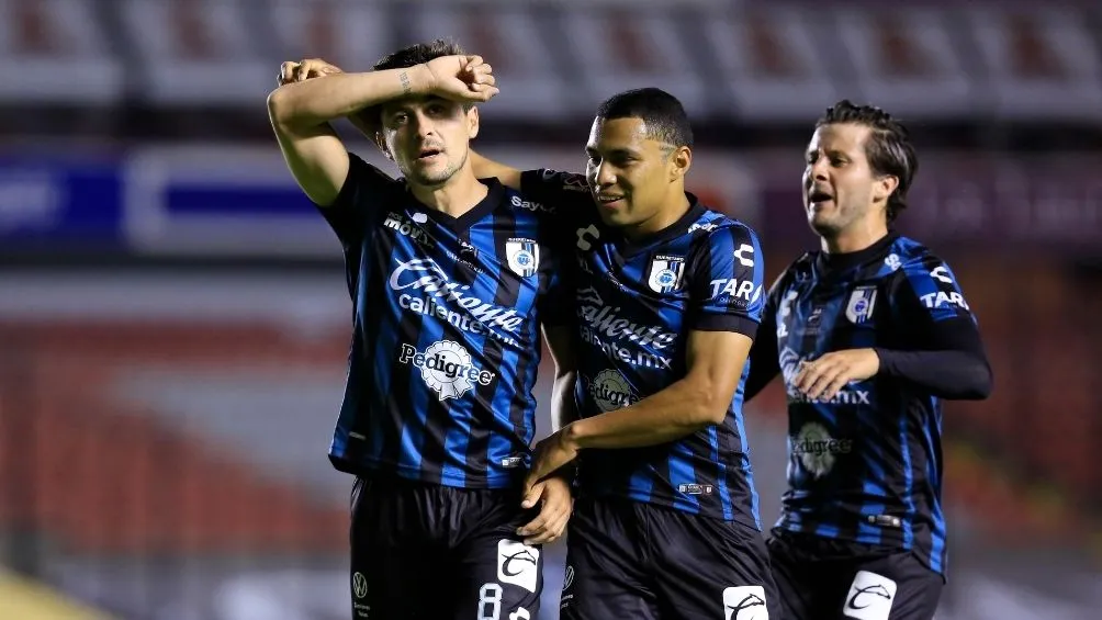 El Gallo cantó tres veces