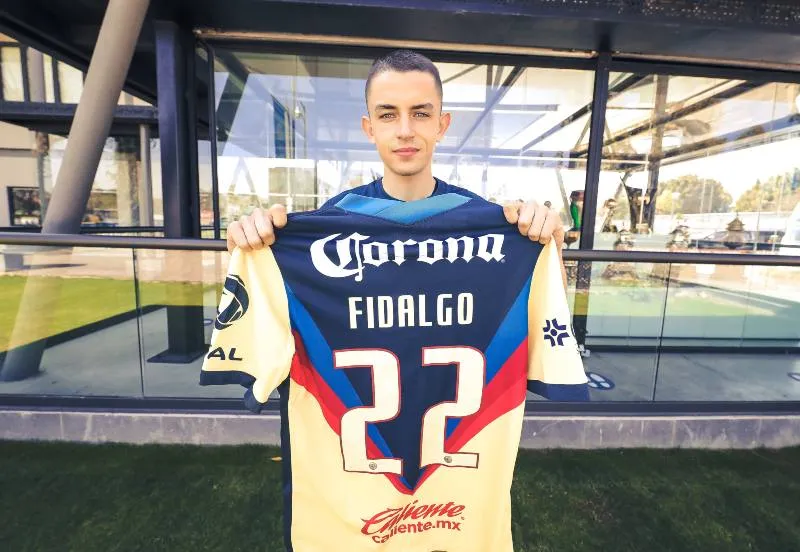 TWITTER:@CLUBAMERICA Fidalgo en presentación