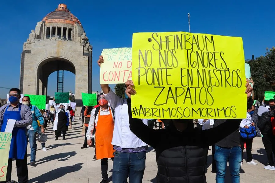 EFE Restauranteros mexicanos piden reabrir sus negocios
