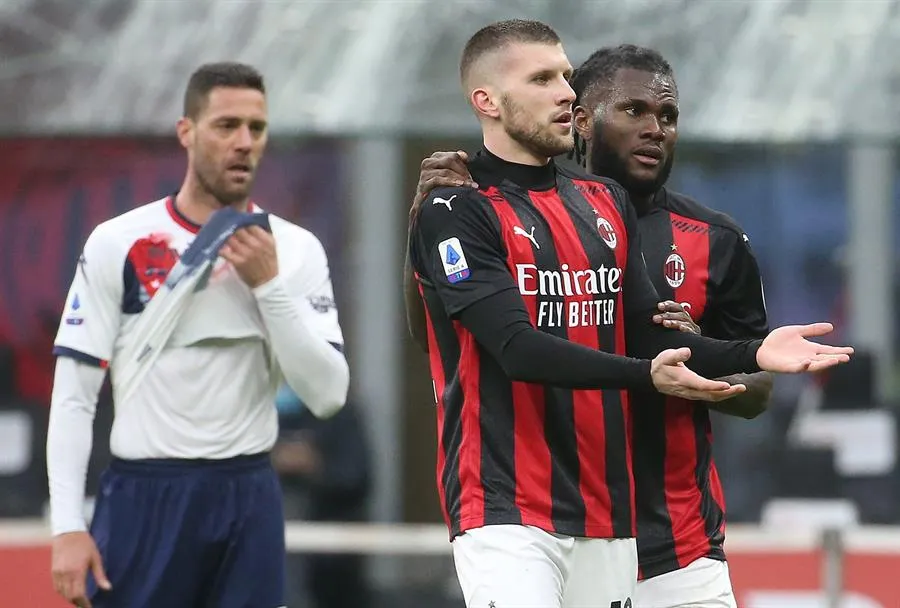Ante Rebic y Kessie en festejo