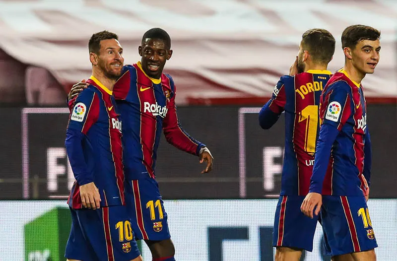 TWITTER @FCBARCELONA Jugadores del Barcelona durante un duelo