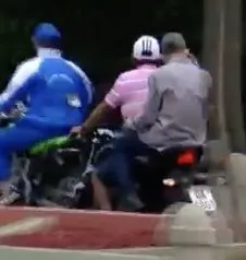 Ladrones tras asaltar a periodista