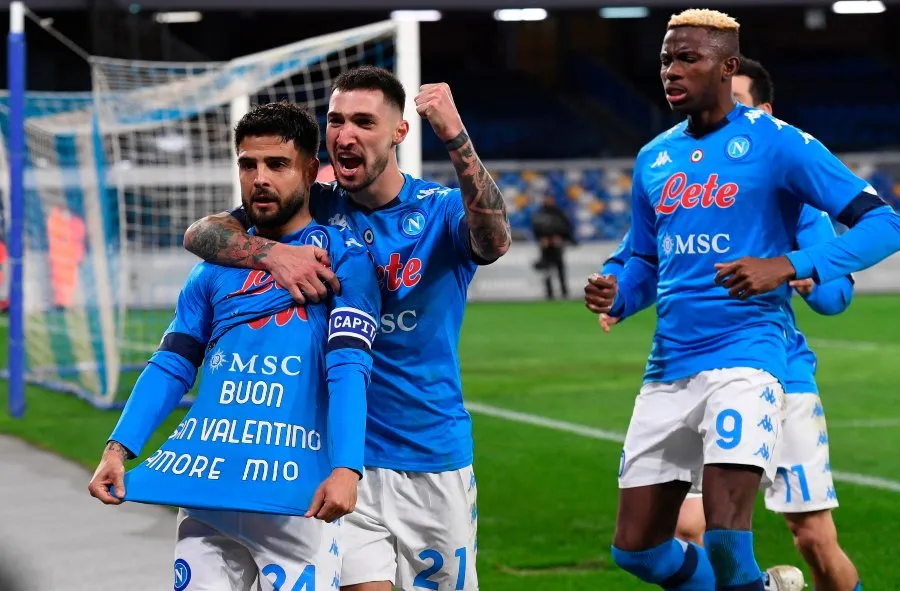 Jugadores del Napoli festejando un gol a favor