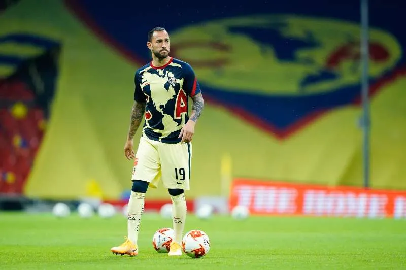 Emanuel Aguilera en partido