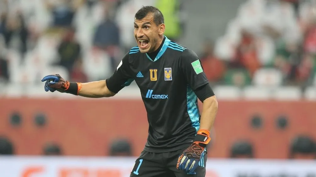 Nahuel en un partido con Tigres