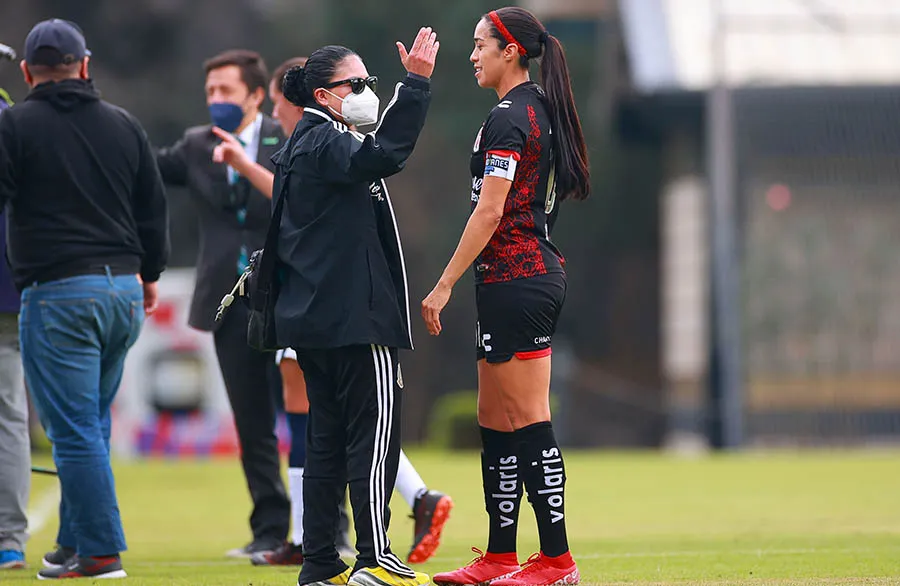 IMAGO7 Vergara en charla con Renae Cuéllar