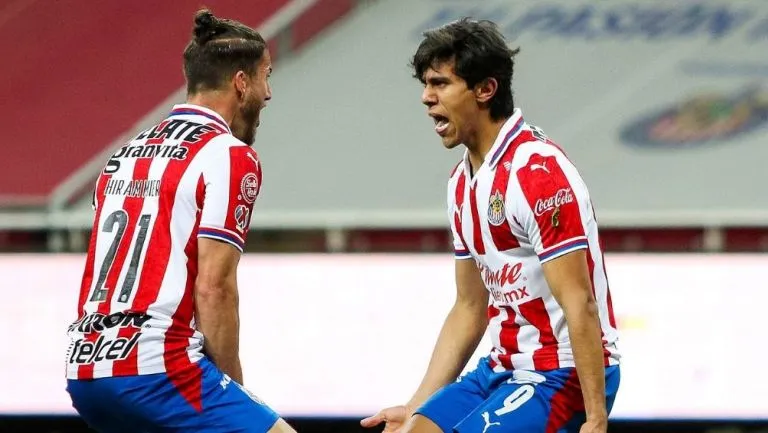 IMAGO7 JJ Macías en un partido con Chivas