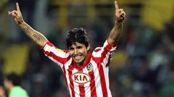 'Kun' Agüero festeja una anotación