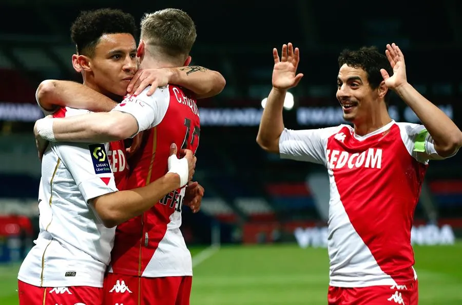 Diop, Golovin y Ben Yedder en festejo