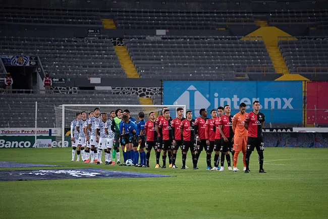 Jugadores de Atlas y América, previo al partido