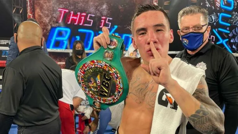 Óscar Valdez en festejo