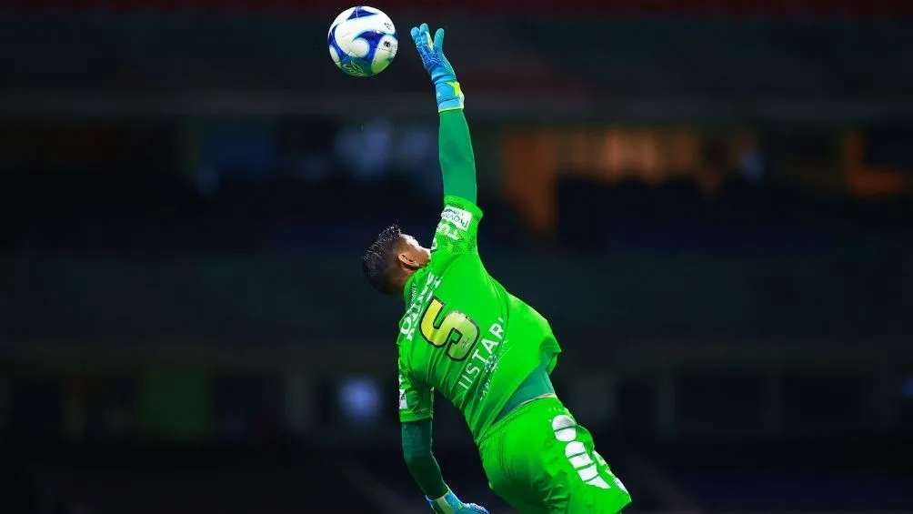 Ustari no pudo evitar el gol