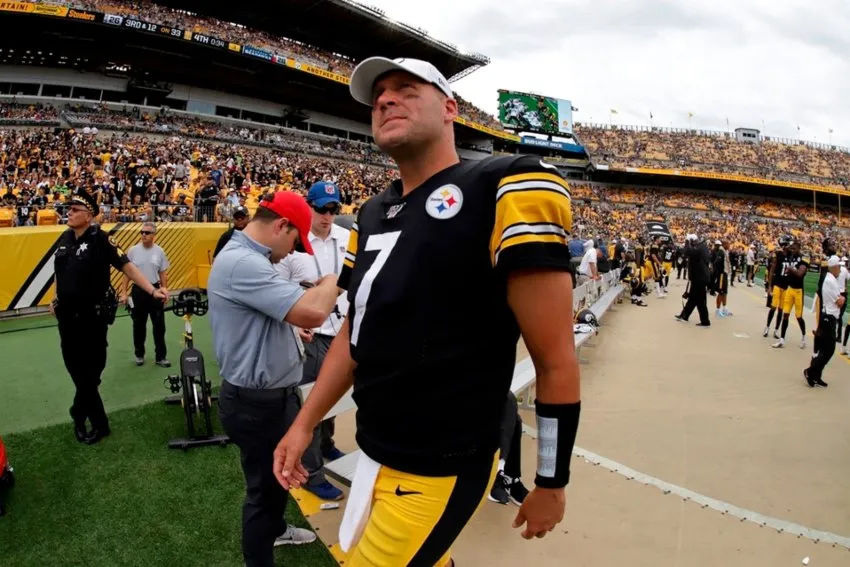 AP Ben Roethlisberger en un partido con los Steelers