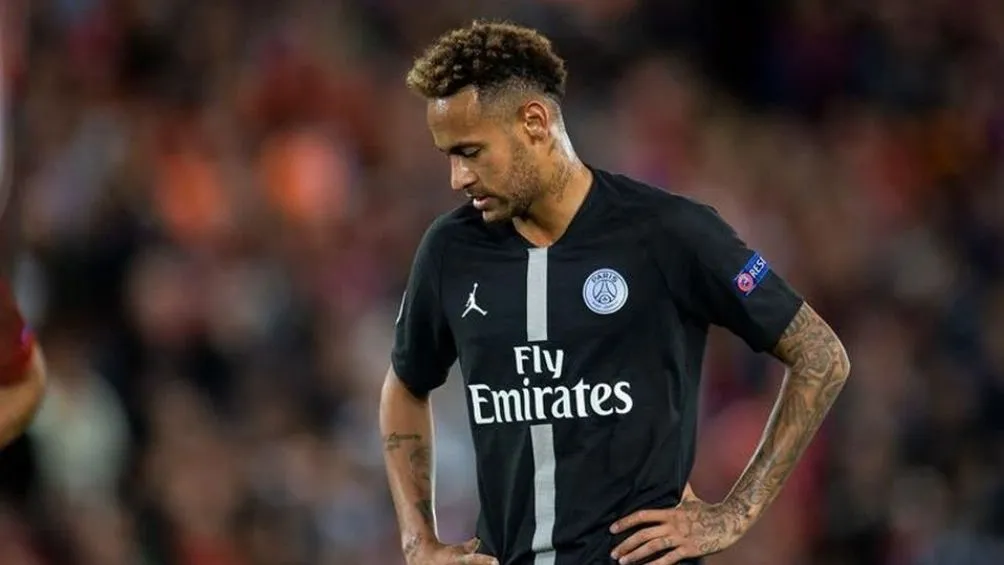 Neymar en un partido con el PSG