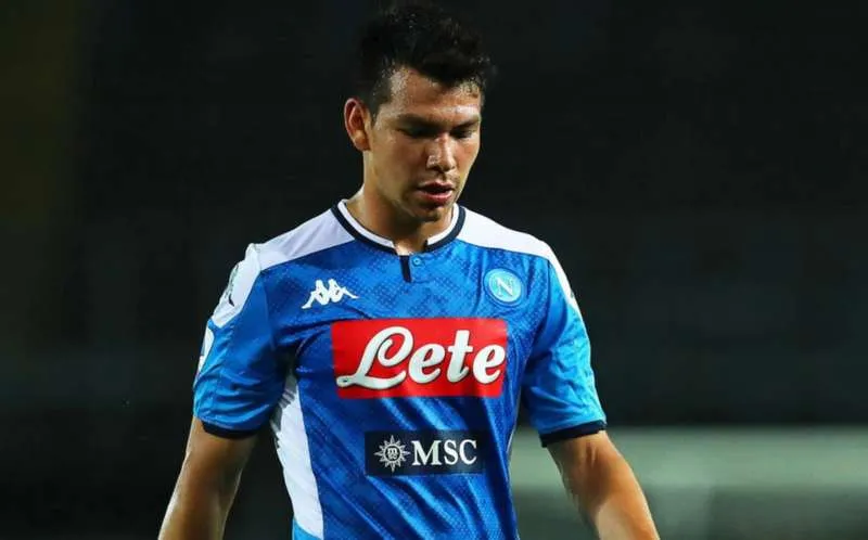 Chucky Lozano en partido