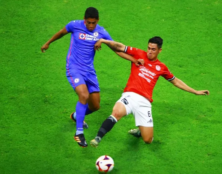 Acciones entre Cruz Azul y Mazatlán FC