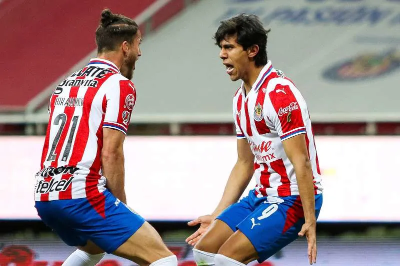 JJ Macías en festejo de gol