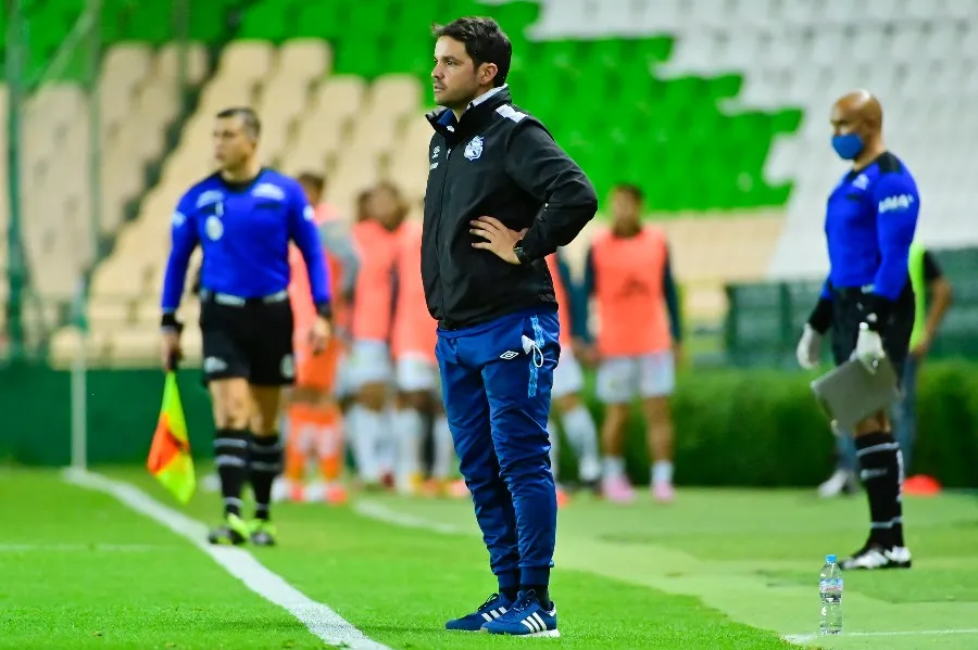 Nicolás Larcamón en victoria ante León