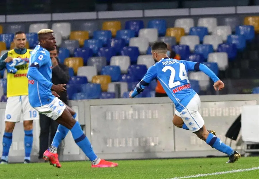 Insigne celebrando un gol vs Bolonia