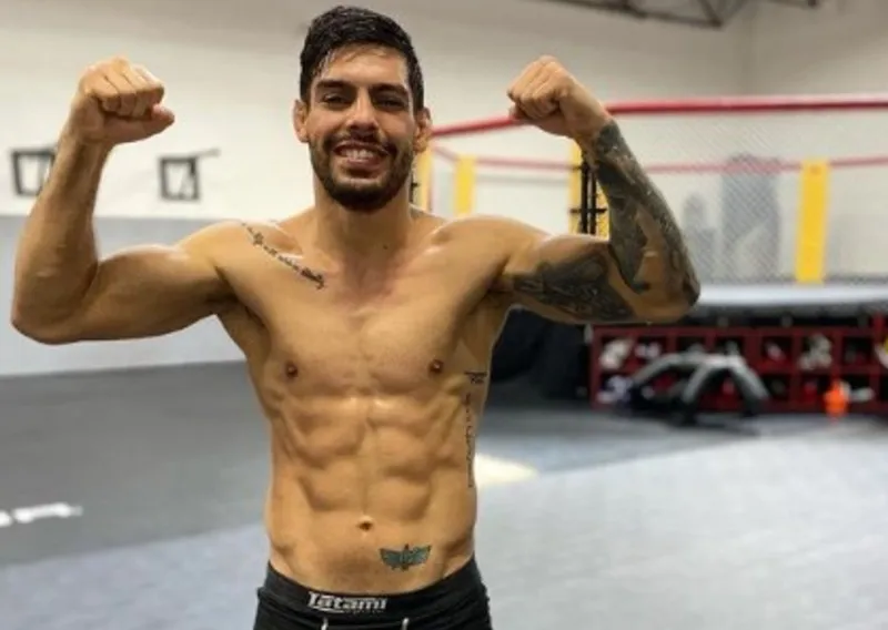INSTAGRAM @hugoflores.mma Flores se prepara para volver al octagono