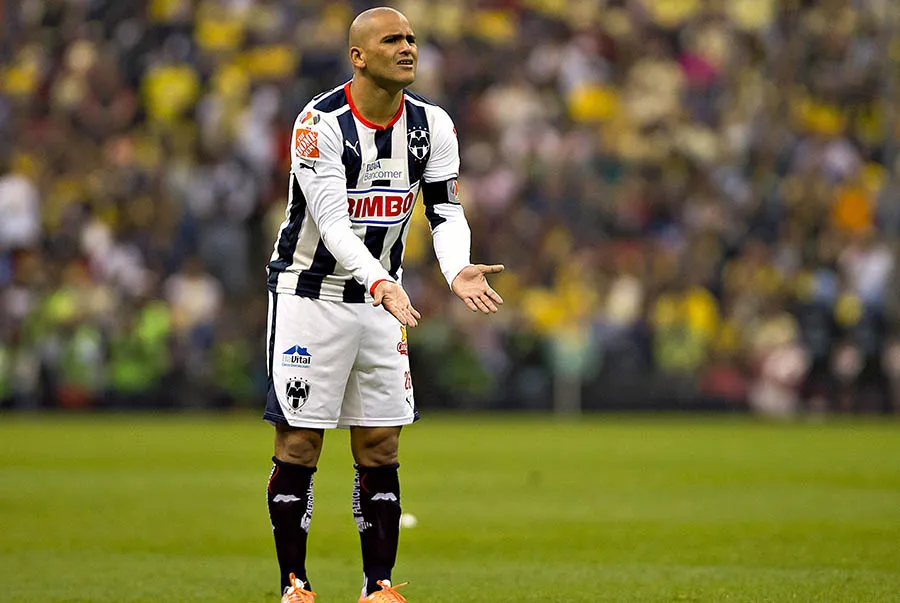 MEXSPORT Humberto Suazo en juego ante América