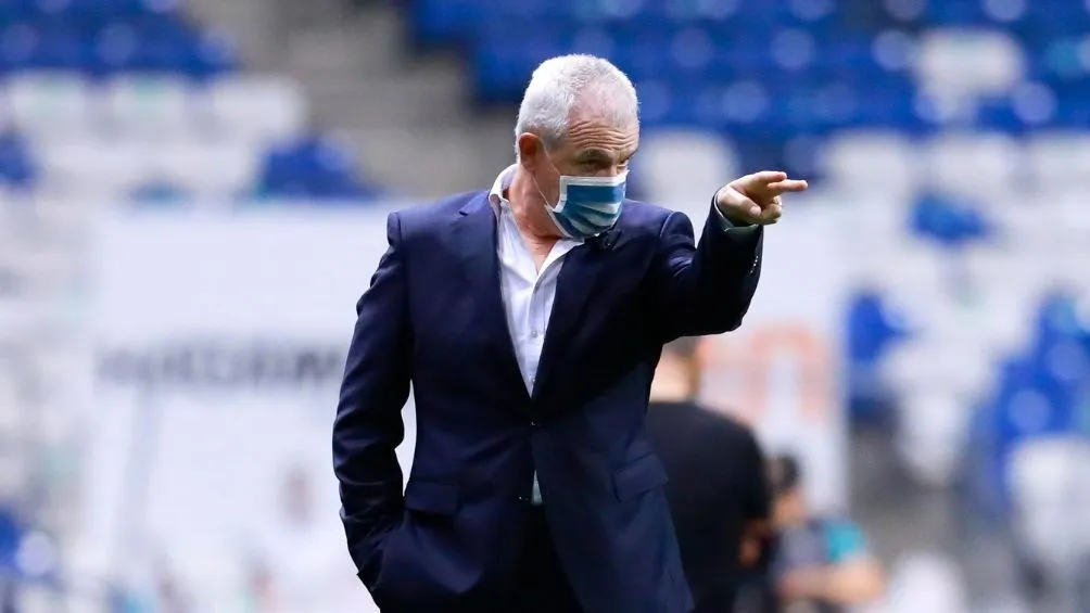 IMAGO7 Aguirre en un partido con Rayados