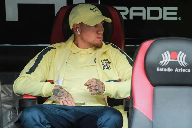 Nicolás Castillo previo a un partido