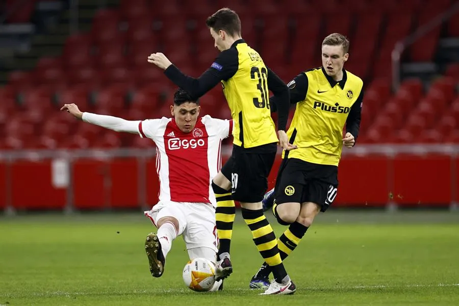 Edson Álvarez en acción ante Young Boys
