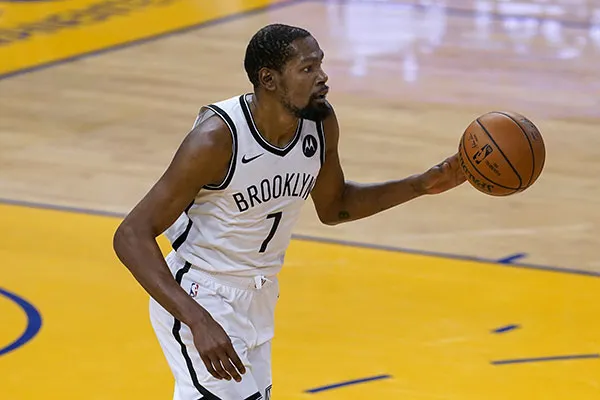 Kevin Durant en un partido con los Nets