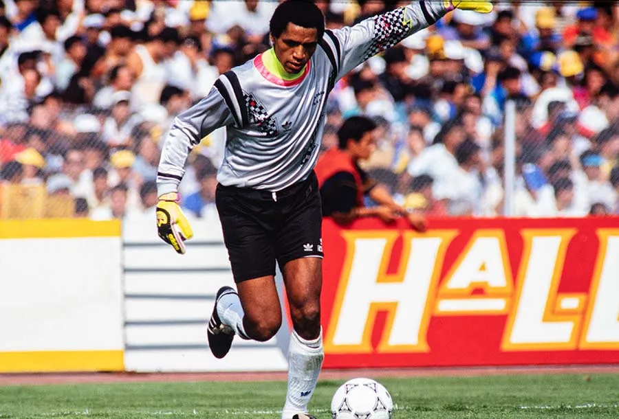 MEXSPORT Chávez como portero del América