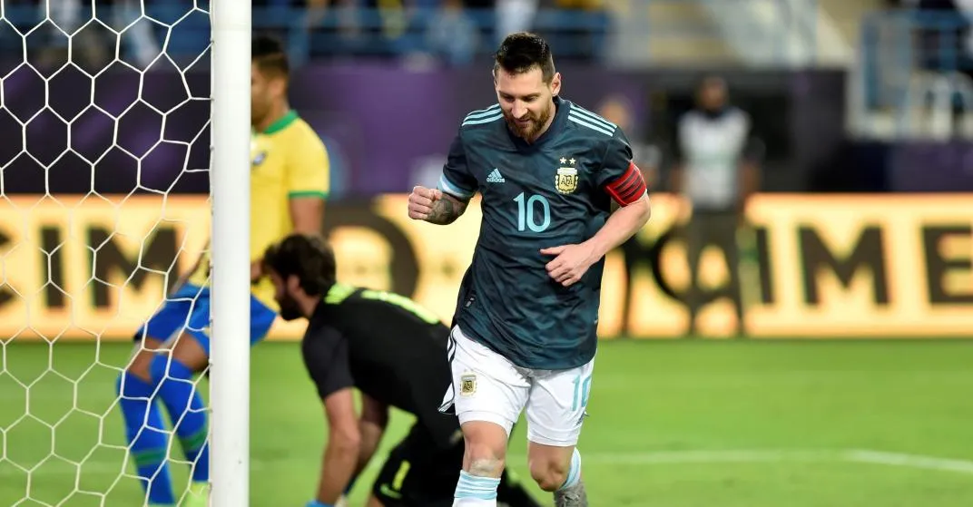 Messi celebra su anotación con Argentina