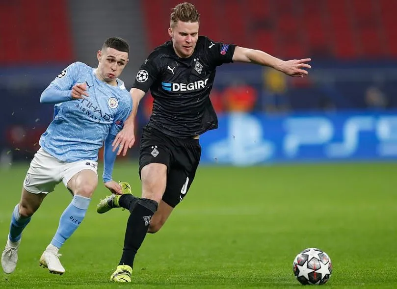 AP Disputa del balón durante el juego de Ida