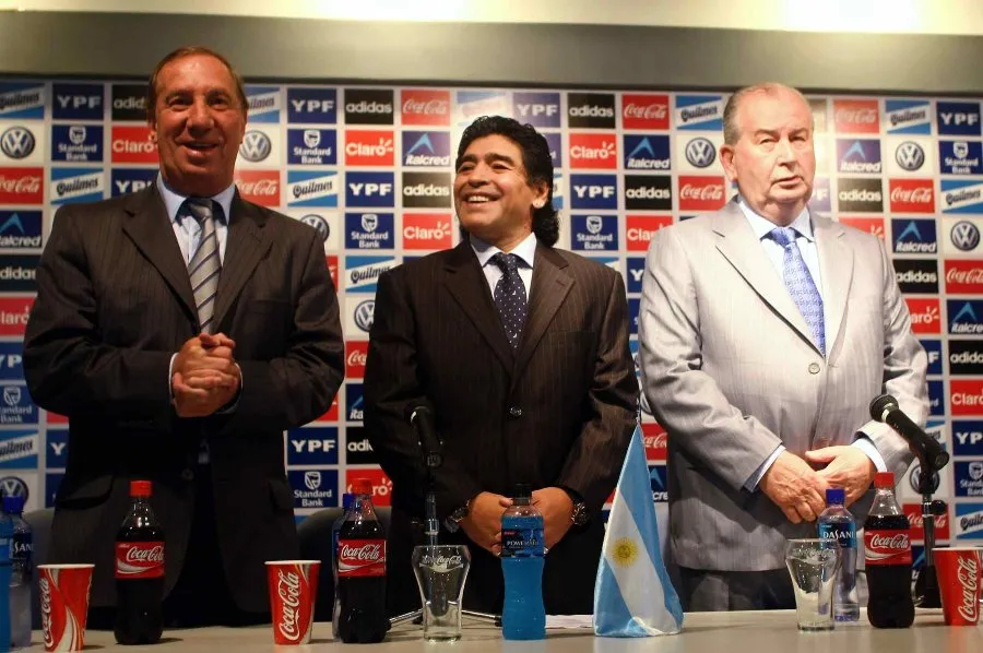 MEXSPORT Carlos Bilardo junto a Diego Maradona