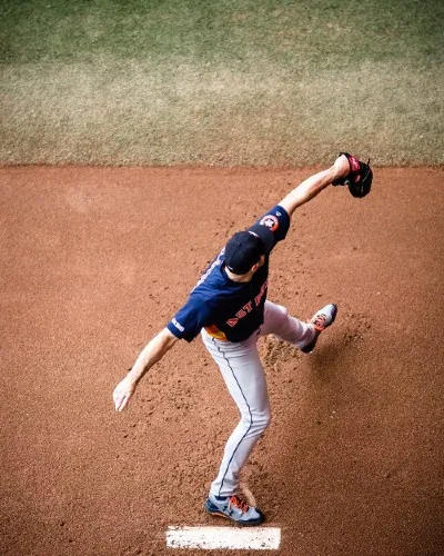 Verlander realiza un lanzamiento