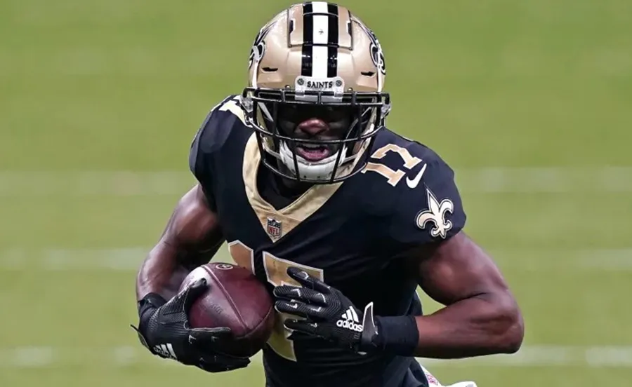 Emmanuel Sanders en partido de New Orleans Saints