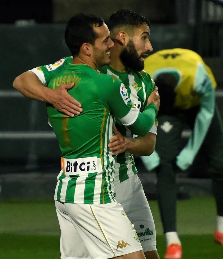 Juanmi y Fekir celebrando gol ante Levante