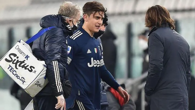 EFE Paulo Dybala sale lesionado del duelo ante Sassuolo