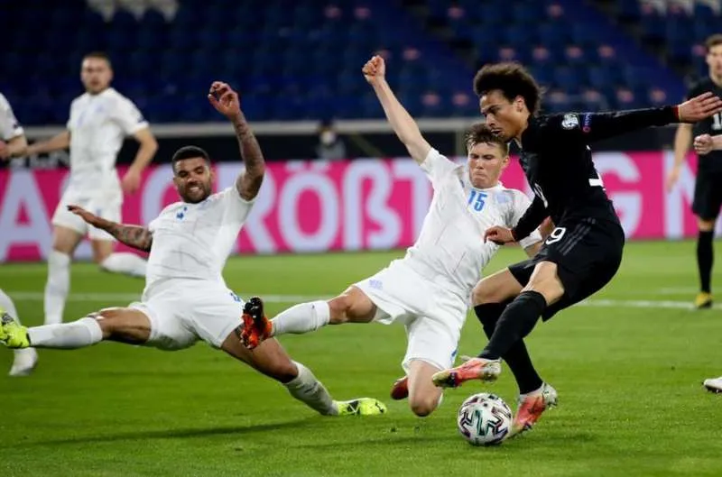 Islandia y Alemania en partido